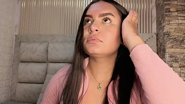 Snapshot of amarahanks1 chatting on November 28, 5:04 pm amarahanks1 online show from November 28, 5:04 pm