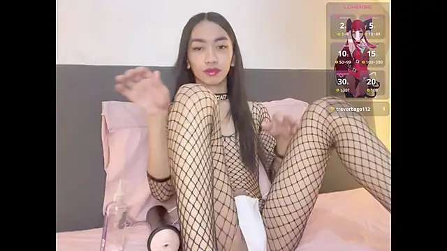 queensilver online show from March 6, 9:11 pm