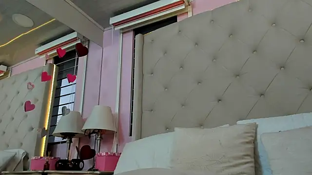 scarlett leblanc  online show from July 17, 12:01 pm