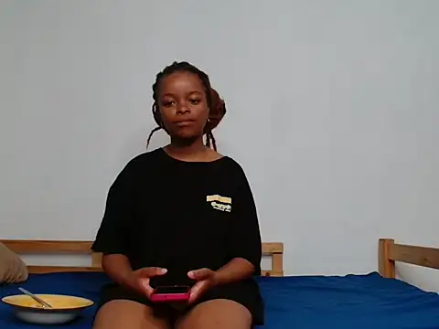 Snapshot of KinkyP6966 chatting on November 12, 8:15 am KinkyP6966 online show from November 12, 8:15 am