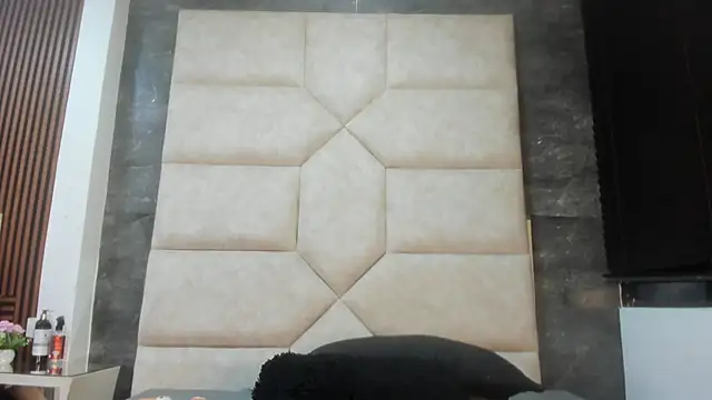 Liia Leens online show from March 14, 3:45 am