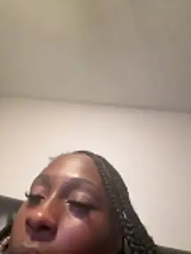 MadameMuse online show from May 23, 4:29 am