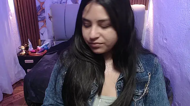 Snapshot of lehia_285 chatting on December 2, 3:07 pm lehia 285 online show from December 2, 3:07 pm