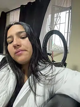 Samantha firee online show from May 2, 11:04 am