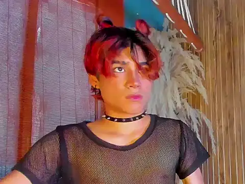 Snapshot of Leo_Glow chatting on January 13, 1:16 pm Leo Glow online show from January 13, 1:16 pm