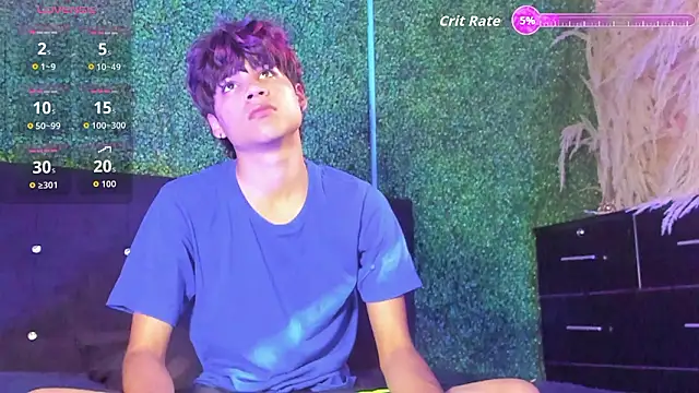 Snapshot of Leo_Glow chatting on February 17, 12:56 pm Leo Glow online show from February 17, 12:56 pm