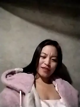 Snapshot of Alice-567 chatting on December 5, 8:38 pm Alice-567 online show from December 5, 8:38 pm