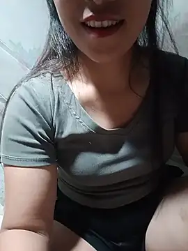 Snapshot of Alice-567 chatting on June 26, 2:49 am Alice-567 online show from June 26, 2:49 am