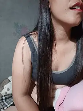 Snapshot of Alice-567 chatting on July 27, 1:34 am Alice-567 online show from July 27, 1:34 am