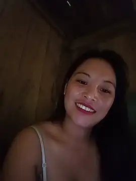 Snapshot of Alice-567 chatting on August 2, 12:53 am Alice-567 online show from August 2, 12:53 am
