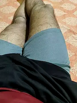 Snapshot of Your_lover_real chatting on November 4, 4:11 am Your lover real online show from November 4, 4:11 am