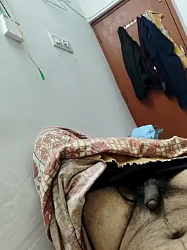 Snapshot of Your_lover_real chatting on December 19, 2:18 am Your lover real online show from December 19, 2:18 am