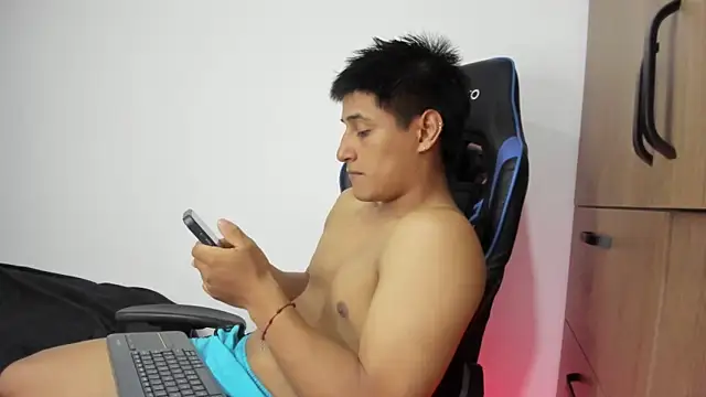 dorman boy online show from November 13, 4:11 am