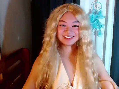 Snapshot of lustfullakim chatting on November 10, 9:36 pm lustfullakim online show from November 10, 9:36 pm