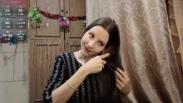 Snapshot of LahomaSassano chatting on December 15, 11:09 pm LahomaSassano online show from December 15, 11:09 pm