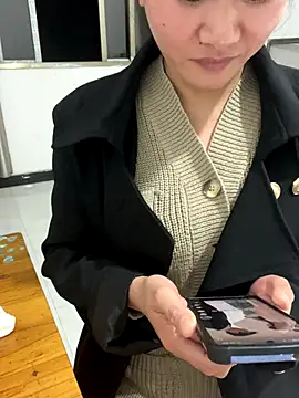 Snapshot of daaqnn chatting on November 27, 11:34 am daaqnn online show from November 27, 11:34 am