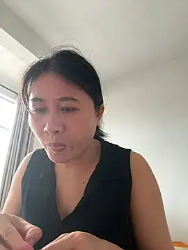 Snapshot of daaqnn chatting on June 11, 12:32 am daaqnn online show from June 11, 12:32 am