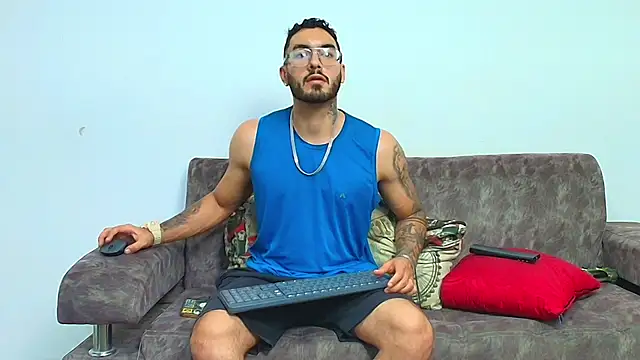 thebadboys05 online show from June 17, 6:05 am