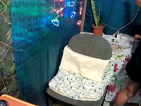 Snapshot of yumi-meya chatting on November 26, 3:46 pm yumi-meya online show from November 26, 3:46 pm