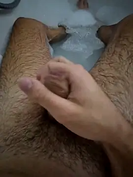 Snapshot of Loovv3 chatting on October 31, 9:43 am Loovv3 online show from October 31, 9:43 am