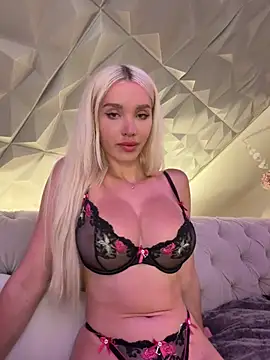 Snapshot of Lana-Grey chatting on May 3, 12:05 am Lana-Grey online show from May 3, 12:05 am