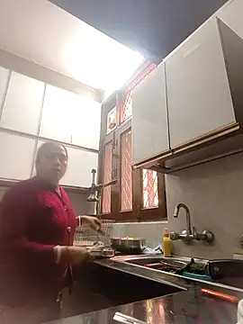 Snapshot of Hot-Sana2 chatting on November 10, 5:50 am Hot-Sana2 online show from November 10, 5:50 am