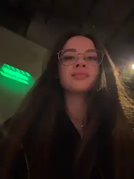 Snapshot of KristiRich chatting on December 3, 7:38 am KristiRich online show from December 3, 7:38 am