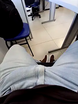 Snapshot of Kasadosfd chatting on February 11, 3:28 pm Kasadosfd online show from February 11, 3:28 pm