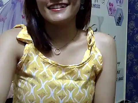 Snapshot of maira_33 chatting on May 5, 1:30 pm maira 33 online show from May 5, 1:30 pm