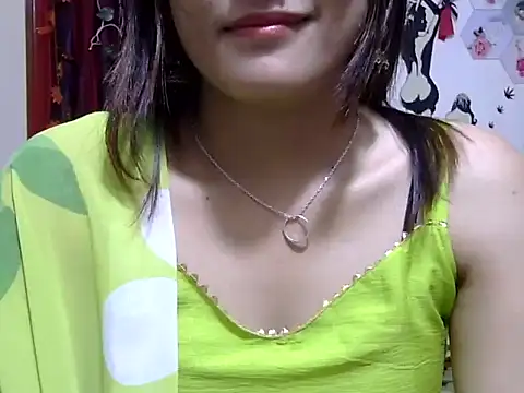Snapshot of maira_33 chatting on July 18, 2:10 pm maira 33 online show from July 18, 2:10 pm
