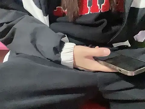 Snapshot of LunoChucki chatting on December 15, 1:59 pm LunoChucki online show from December 15, 1:59 pm