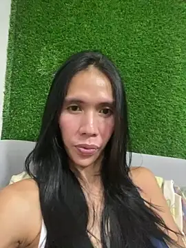 Snapshot of bellaUtops chatting on December 4, 6:38 pm bellaUtops online show from December 4, 6:38 pm