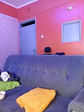 Snapshot of Horny_Solutions chatting on December 1, 11:59 am Horny Solutions online show from December 1, 11:59 am