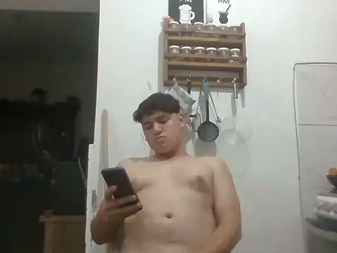 Snapshot of Myboy0020 chatting on January 14, 3:34 am Myboy0020 online show from January 14, 3:34 am