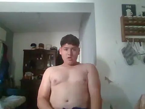 Snapshot of Myboy0020 chatting on March 9, 7:29 pm Myboy0020 online show from March 9, 7:29 pm