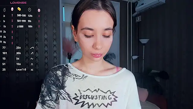 Snapshot of JacalynSchreiber chatting on December 18, 7:58 am JacalynSchreiber online show from December 18, 7:58 am