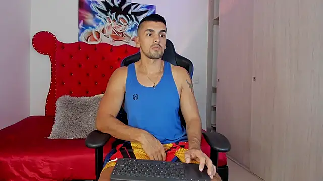 Snapshot of axelwinters__ chatting on November 25, 5:35 pm axelwinters online show from November 25, 5:35 pm