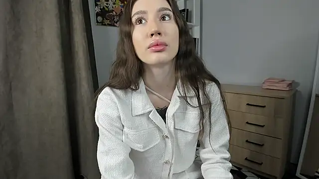 VvesssbZe online show from November 24, 10:04 am