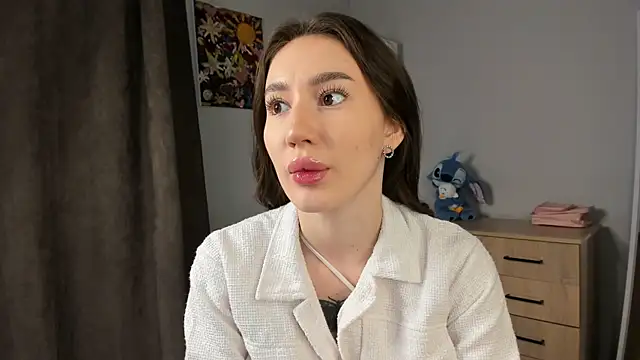 VvesssbZe online show from November 26, 10:27 am