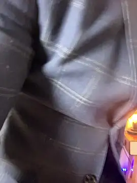 Snapshot of Chris_Clarck chatting on December 18, 8:15 pm Chris Clarck online show from December 18, 8:15 pm