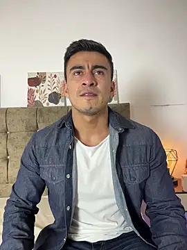 Snapshot of Chris_Clarck chatting on December 22, 8:39 pm Chris Clarck online show from December 22, 8:39 pm