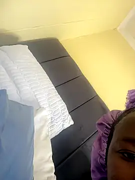 Snapshot of MiyaXo2 chatting on November 28, 3:36 pm MiyaXo2 online show from November 28, 3:36 pm