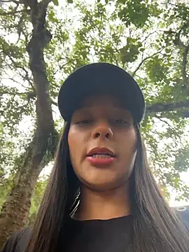 Brunettecollins05 online show from May 2, 7:41 pm