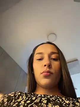 Brunettecollins05 online show from May 20, 10:05 pm