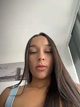 Brunettecollins05 online show from June 11, 6:39 pm