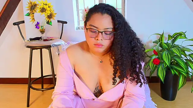 alanaa gomezz online show from July 25, 7:11 pm