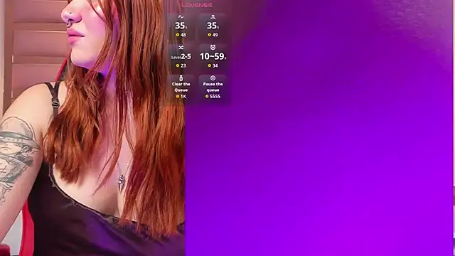 Snapshot of FiorellaRicci_ chatting on November 25, 1:44 pm FiorellaRicci online show from November 25, 1:44 pm