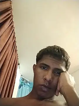 Snapshot of Mack_tom chatting on July 20, 4:38 am Mack tom online show from July 20, 4:38 am