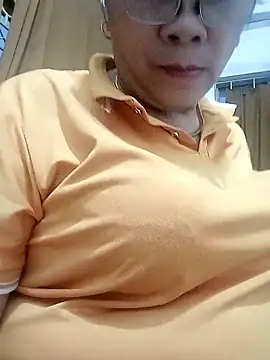 small-house123 online show from November 9, 11:03 pm