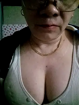 small-house123 online show from February 20, 6:30 pm